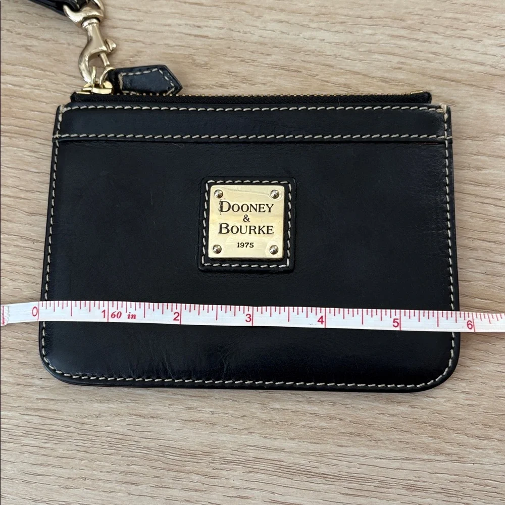 Dooney‎ & Bourke Black Leather Zip Wristlet • AWL • Gold Plaque - Picture 9 of 9